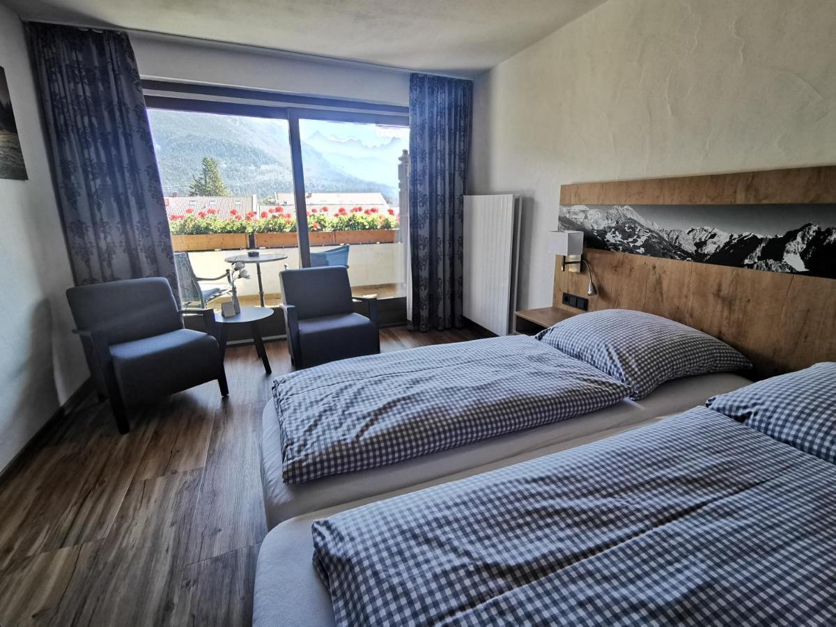 וולגאו Gasthof & Hotel Zur Post מראה חיצוני תמונה