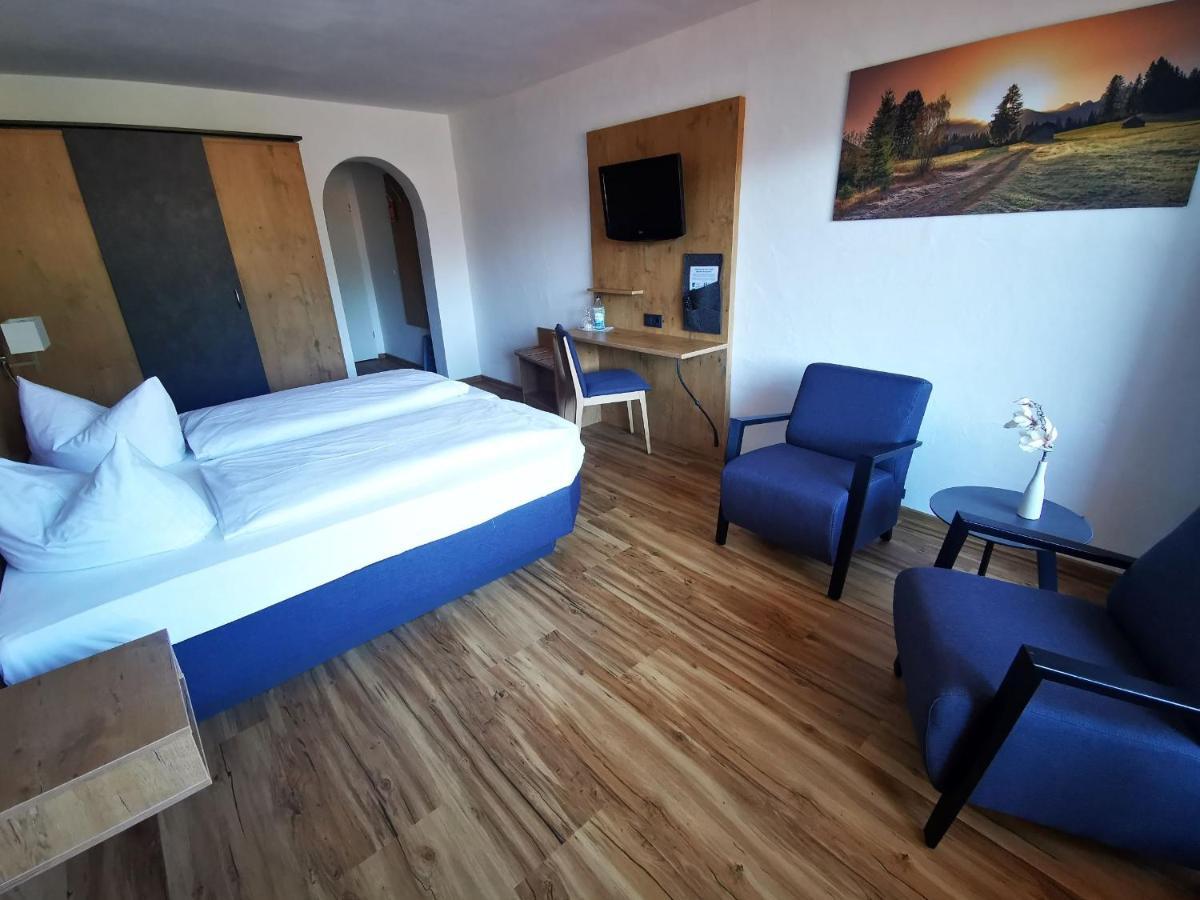 וולגאו Gasthof & Hotel Zur Post מראה חיצוני תמונה