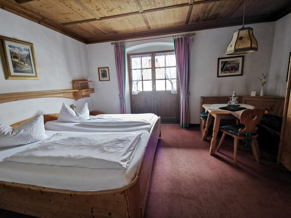 וולגאו Gasthof & Hotel Zur Post מראה חיצוני תמונה