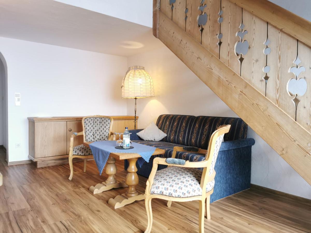 וולגאו Gasthof & Hotel Zur Post מראה חיצוני תמונה