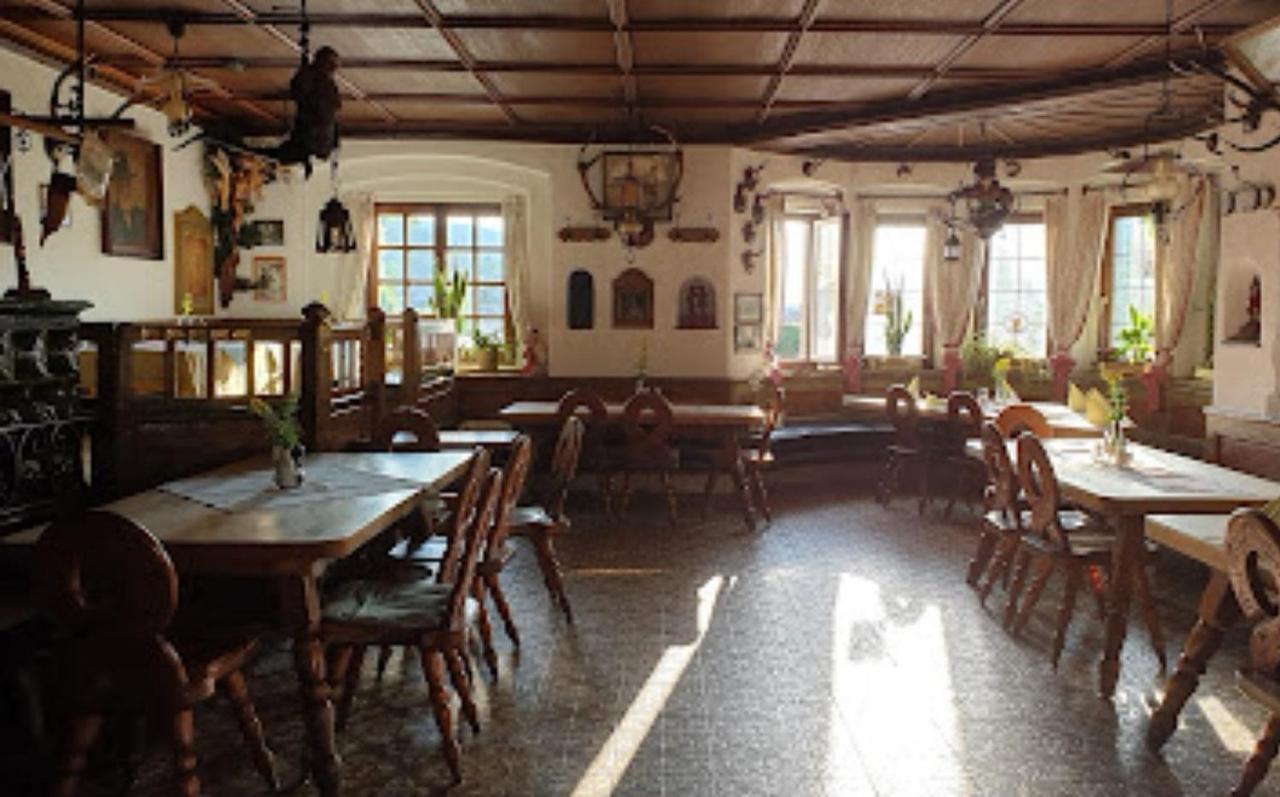 וולגאו Gasthof & Hotel Zur Post מראה חיצוני תמונה