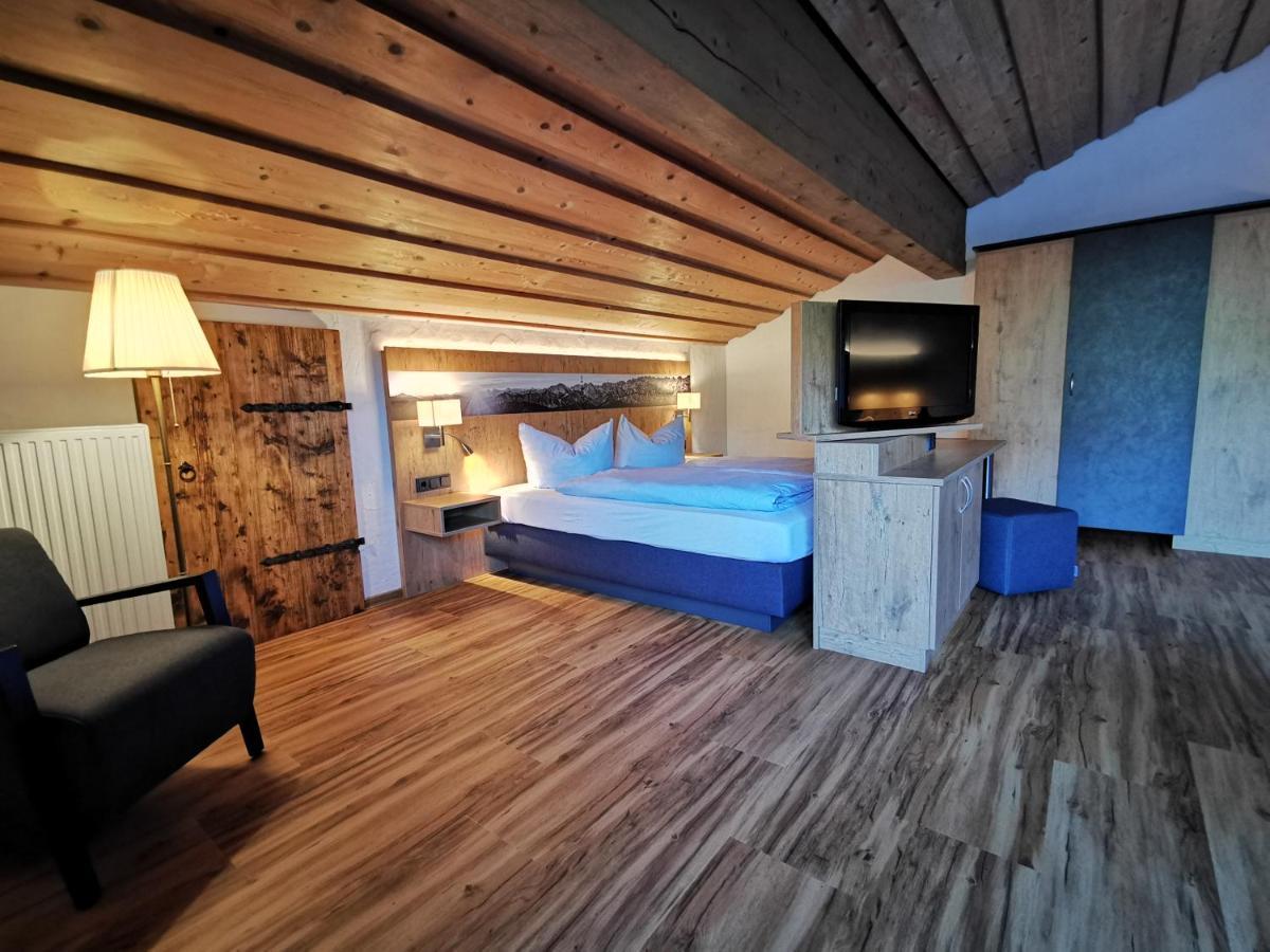 וולגאו Gasthof & Hotel Zur Post מראה חיצוני תמונה