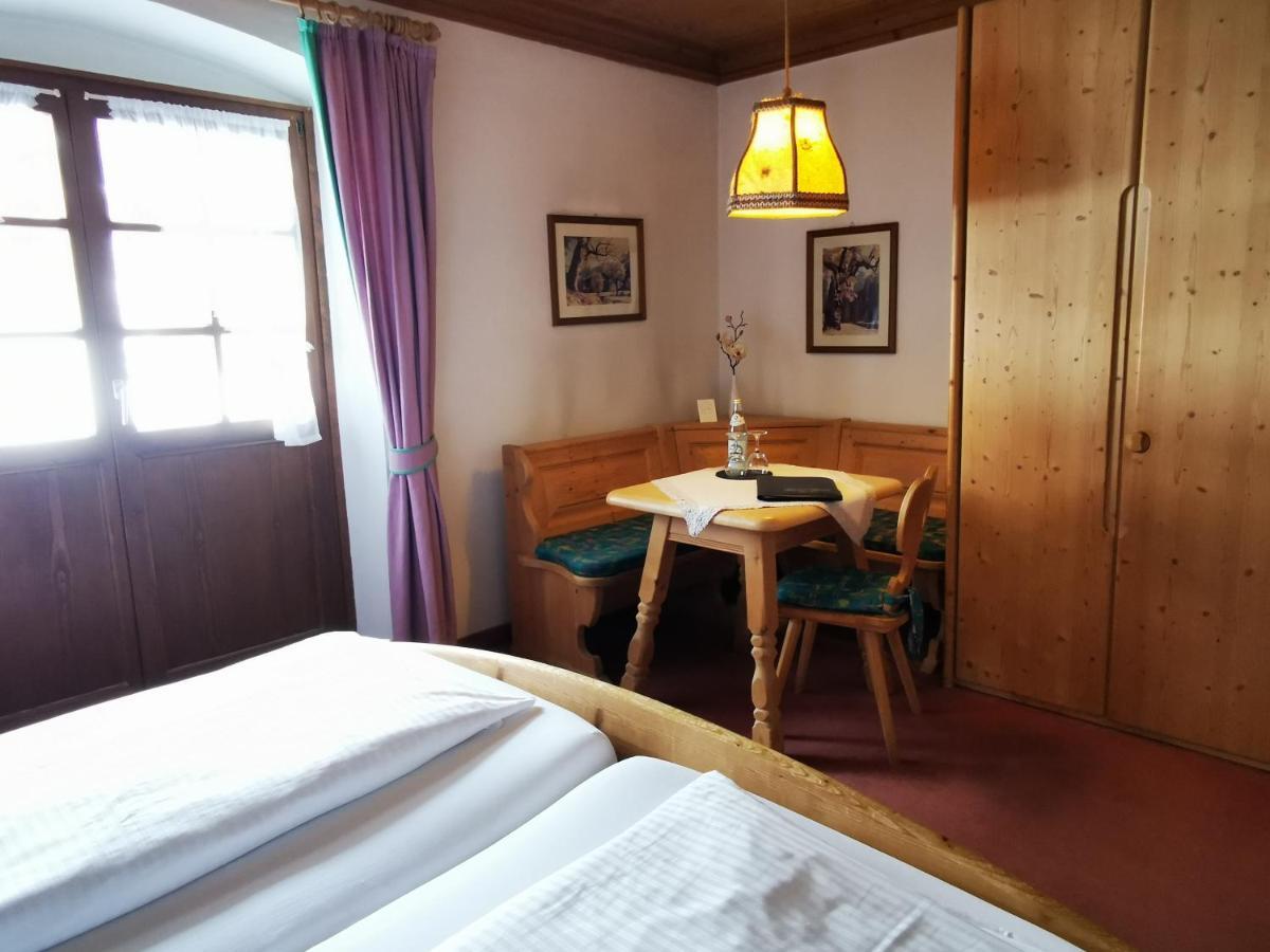 וולגאו Gasthof & Hotel Zur Post מראה חיצוני תמונה