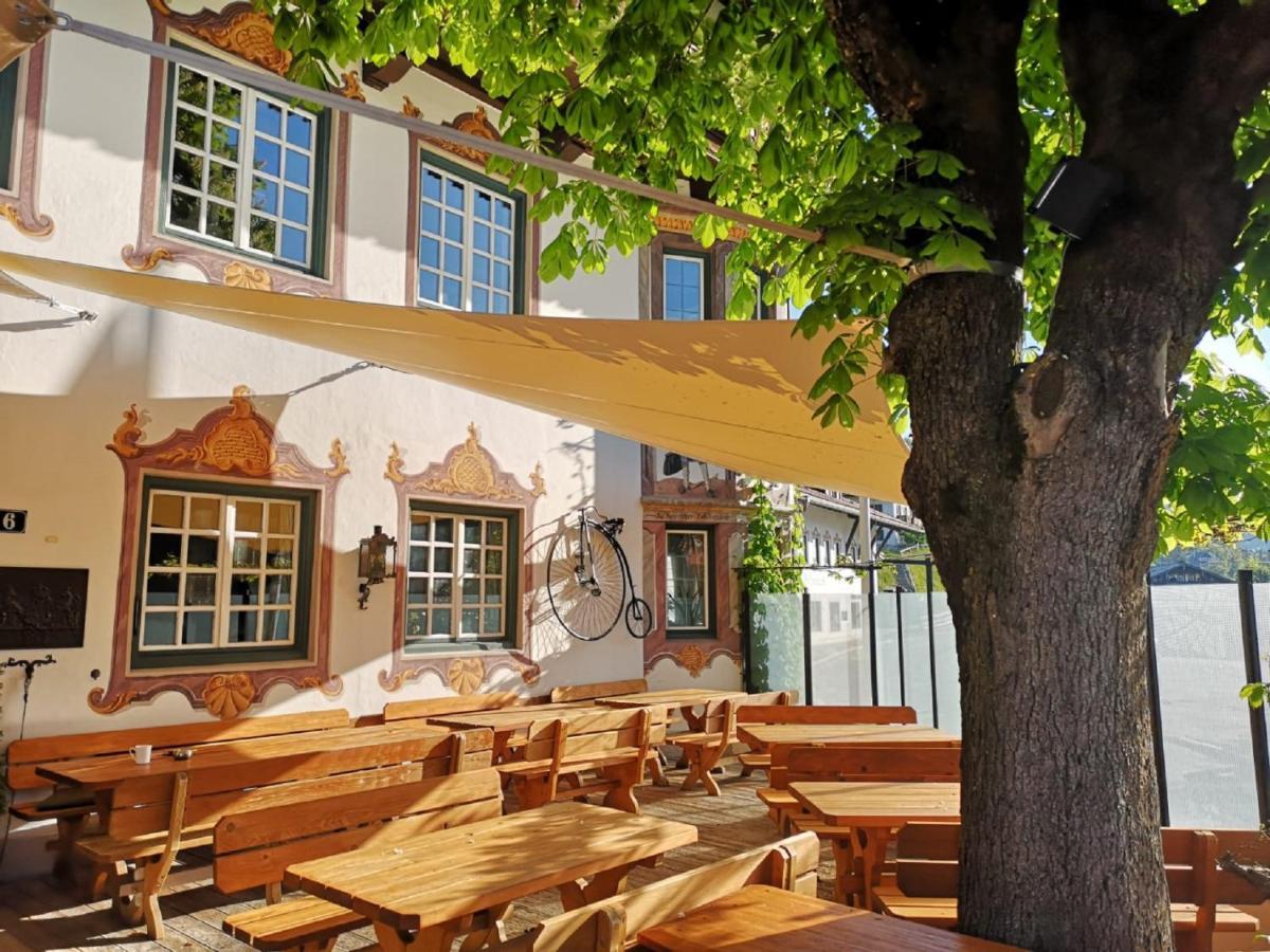 וולגאו Gasthof & Hotel Zur Post מראה חיצוני תמונה