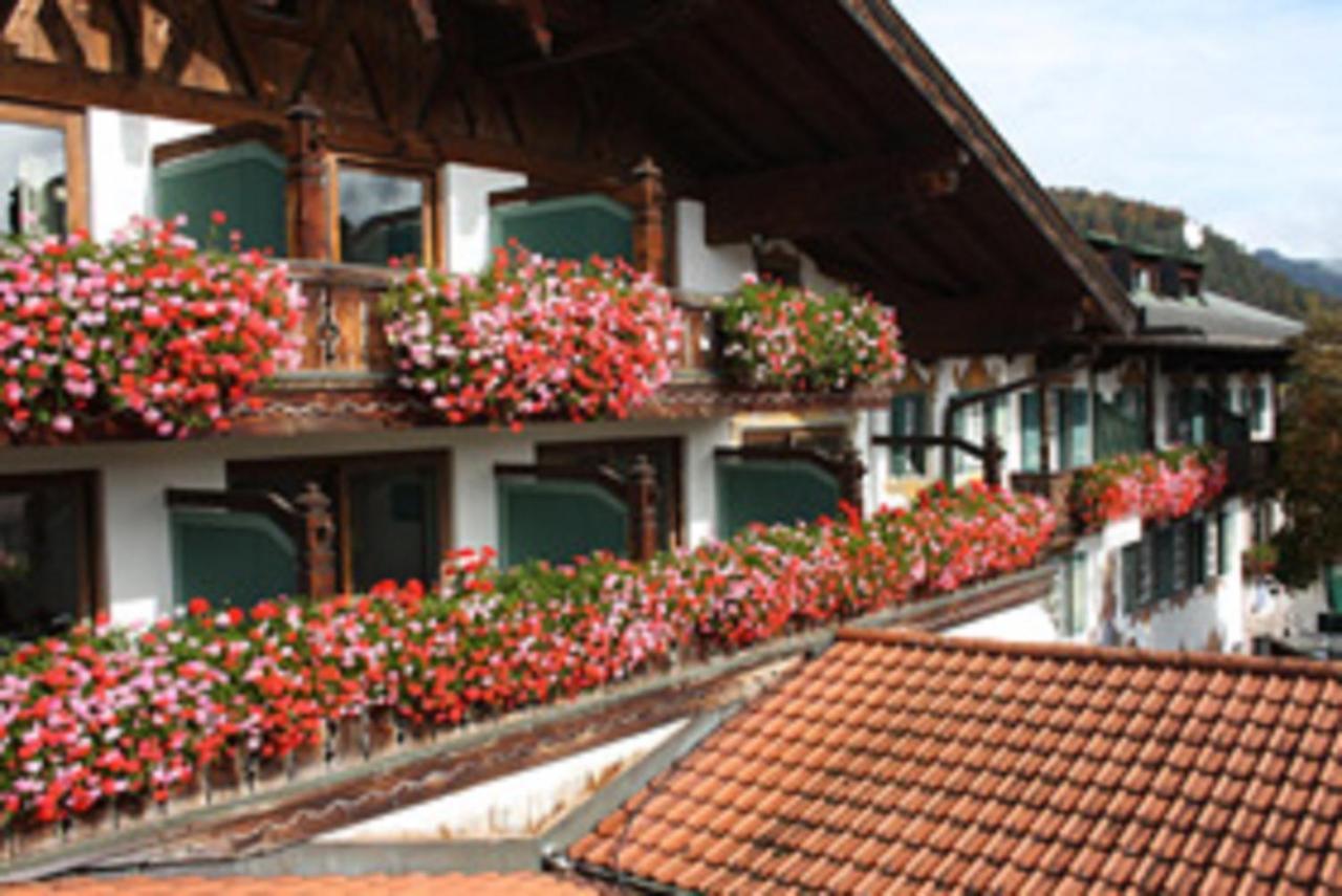 וולגאו Gasthof & Hotel Zur Post מראה חיצוני תמונה